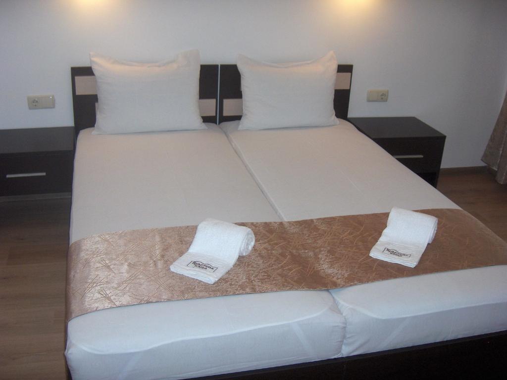 Krasteva House Hotel Berkovitsa Kamer foto