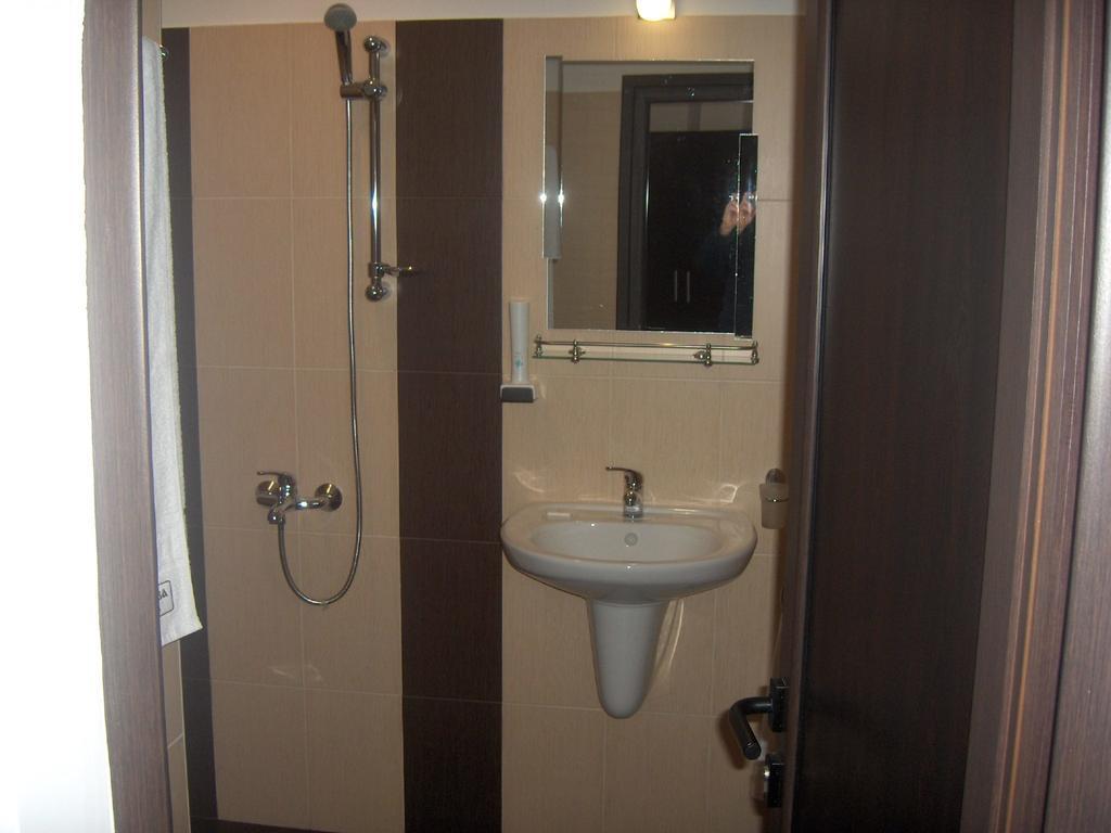 Krasteva House Hotel Berkovitsa Kamer foto