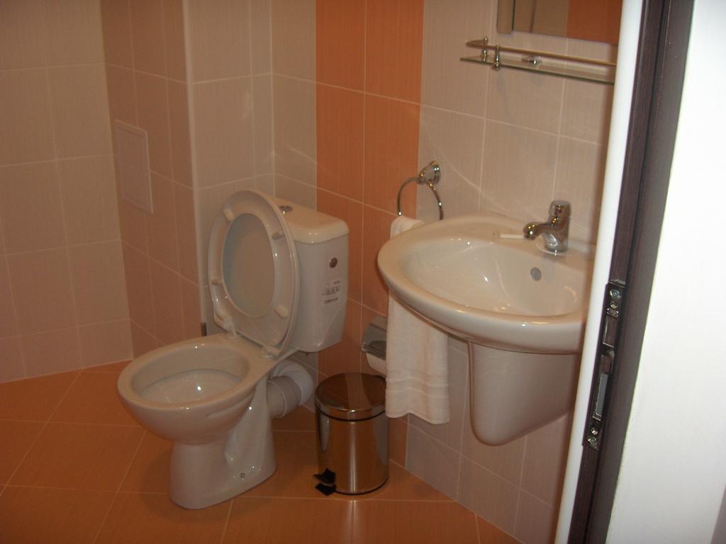 Krasteva House Hotel Berkovitsa Kamer foto