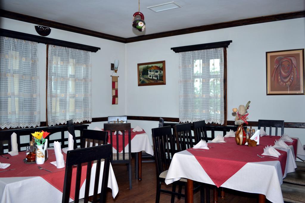 Krasteva House Hotel Berkovitsa Buitenkant foto